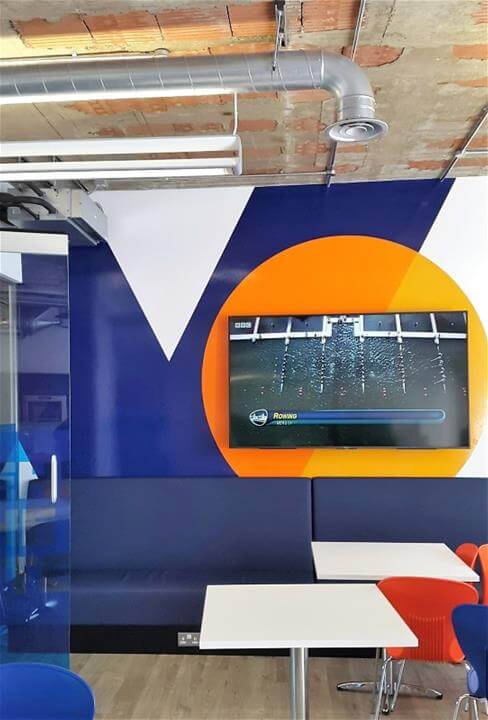 tv-wall2